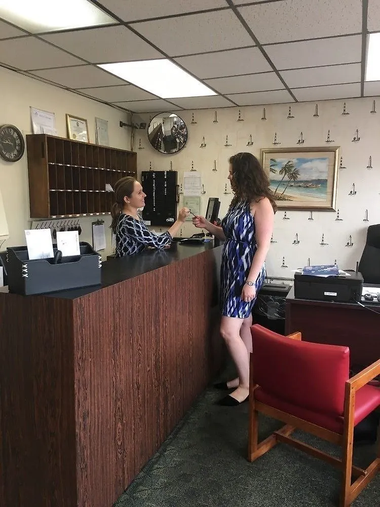 **  Macthrift Motor Inn Virginia Beach United States